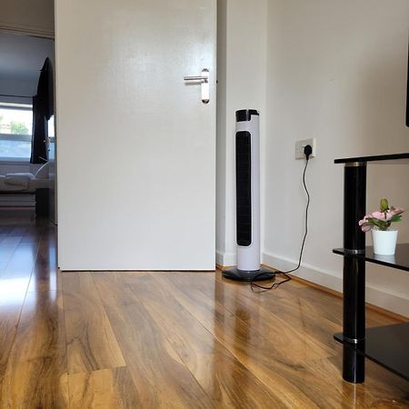 Stunning 1 Bedroom Apartment In Londen Buitenkant foto