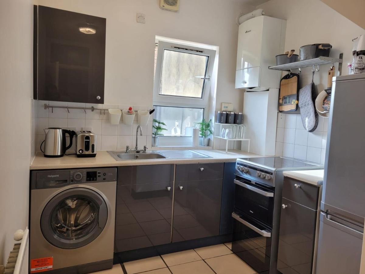 Stunning 1 Bedroom Apartment In Londen Buitenkant foto
